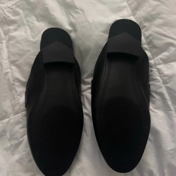 Steve Madden Black mules with Gold horsebit - Picture 2 of 2